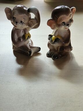 Vintage Ceramic Monkey Figurine Pair with Bananas Salt Pepper Shakers Midcentury